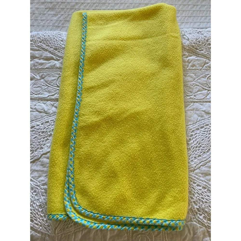 Vintage Care Bears Fleece Baby Blanket Bedtime Bear Sweet Dreams Yellow Blue EUC